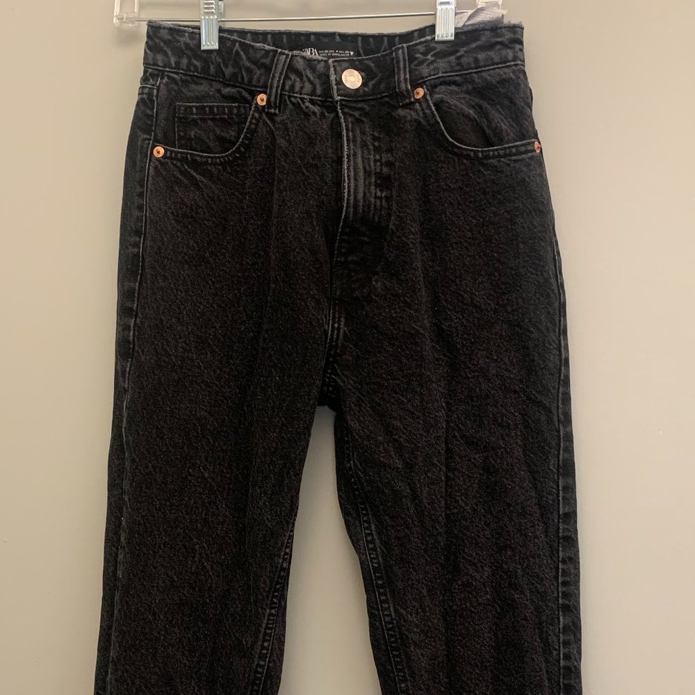 Zara Mom Fit Jeans (Black)